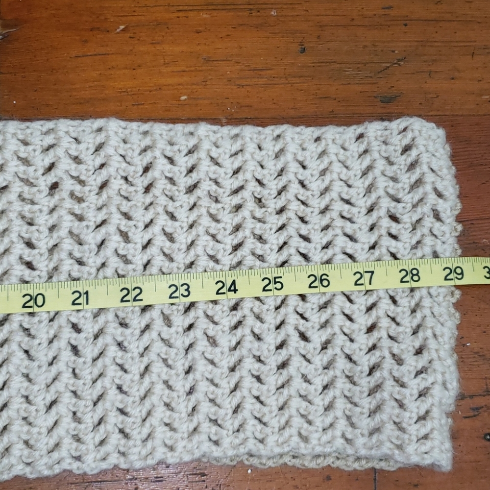 🧶Handmade infinity scarf - Picture 3 of 3
